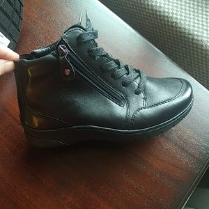 Ara Brand New Black All Leather Booties